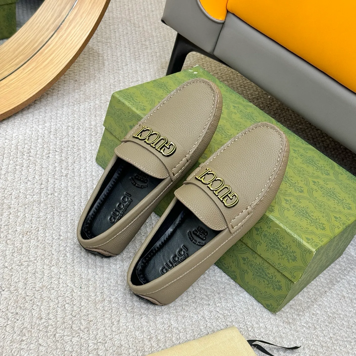 Men's shoes 💰420 (Yangli) Gucci* - the top version of Gucci classic beanie shoes! It is made of imported original cowhide and has a comfortable first layer of sheepskin lining! Original wear-resistant rubber outsole! High quality products! Size 38-46, with shoe dial, cloth bag, card
